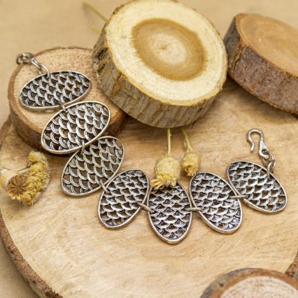 دستبند دست ساز ورشو برند Titi Jewelry - بلاران