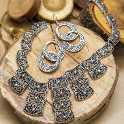 نیم ست گردنبند و گوشواره ورشو برند Titi Jewelry - بلاران
