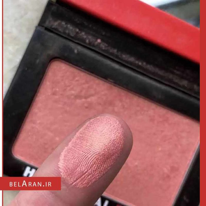رژگونه دبالم هات ماما-محصولات دبالم-لوازم آرایش اورجینال-بلاران theBalm Hot Mama Shadow Blush Subtle Highlighter Peachy Pink Shade-belaran