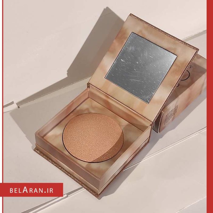شیمر اربن دیکی-محصولات اربان دیکی-خرید لوازم آرایش اورجینال-بلاران Urban Decay Naked Illuminated Shimmering Powder for Faca Body Aura belaran